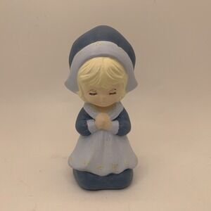 Vintage Ceramic Pilgrim Girl Praying 3 1/4" Tall Hand Painted
